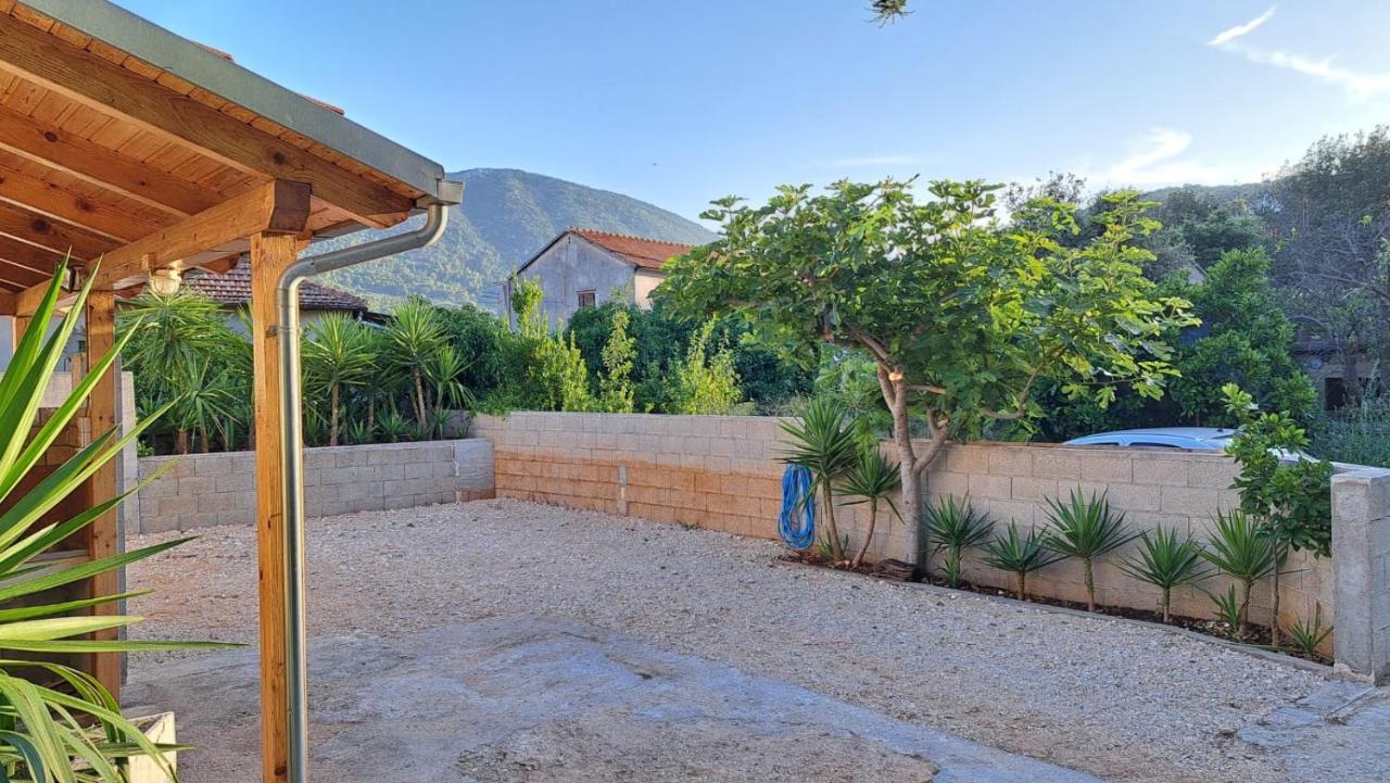 Holiday Home Leonida Jelsa  Εξωτερικό φωτογραφία